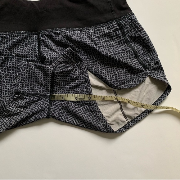 Lululemon Speed Shorts - Picture 8 of 8